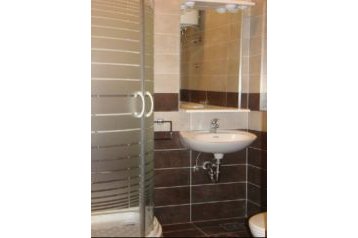 Hrvatska Privát Osijek, Eksterijer